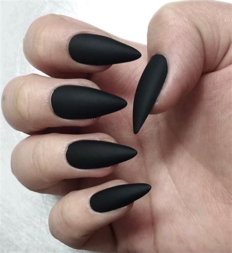 matte black nails stiletto